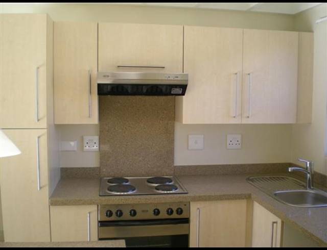 1 BEDROOM APARTMENT FOR SALE IN LONEHILL